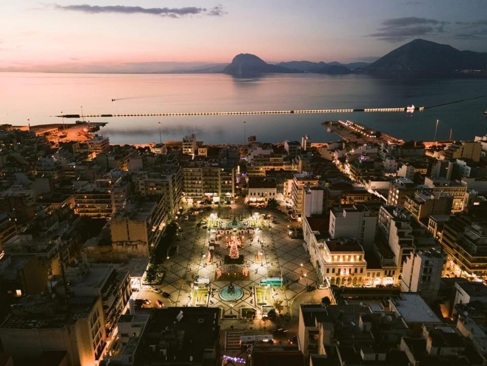 Patras Cozy Nest In The Vibrant City Center Exterior photo
