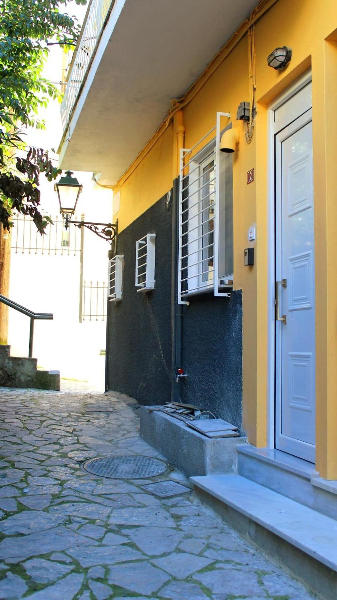 Patras Cozy Nest In The Vibrant City Center Exterior photo